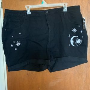 Hot Topic Plus Size Celestial Mom Jeans NWT